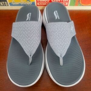 Sketchers Archfit sandal